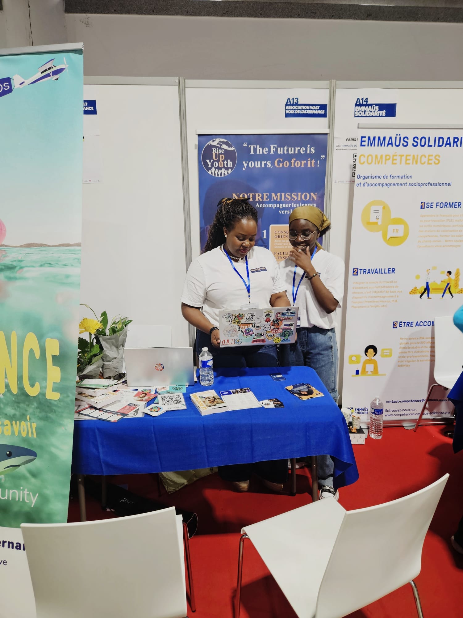 Paris Montreuil Expo salon pour emploi des jeunes